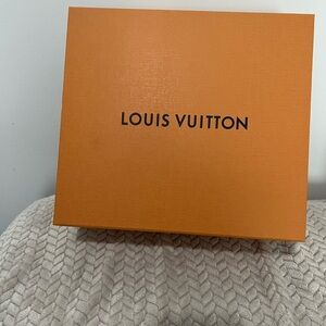 Louis Vuitton Authentic box .